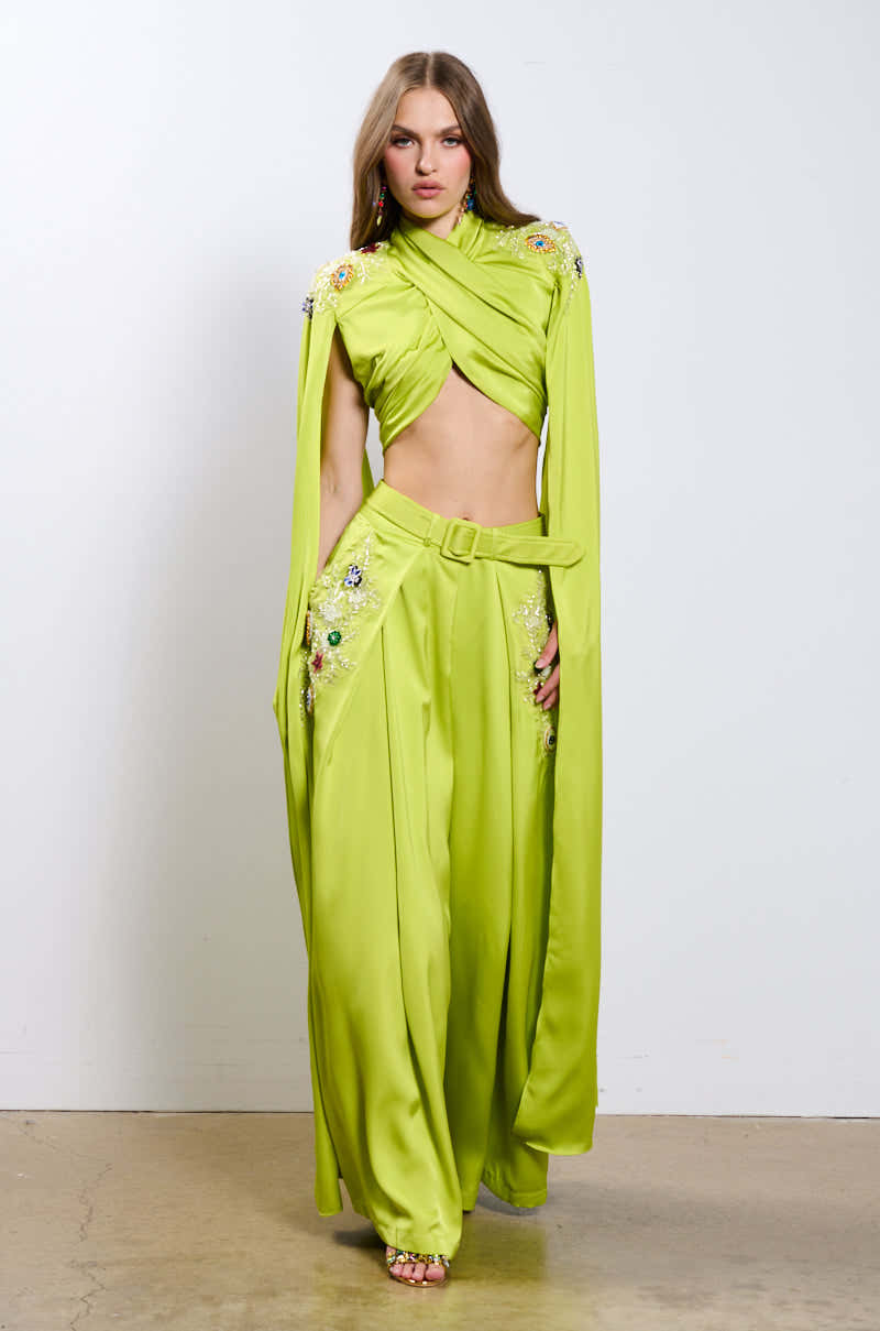 GREATEST ONE YET CROP BLOUSE